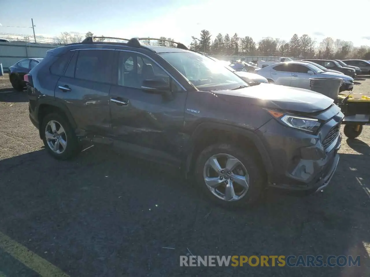 4 Photograph of a damaged car 2T3DWRFV9KW021449 TOYOTA RAV4 2019