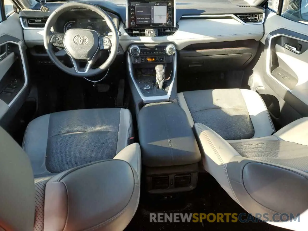 8 Photograph of a damaged car 2T3DWRFV9KW021449 TOYOTA RAV4 2019