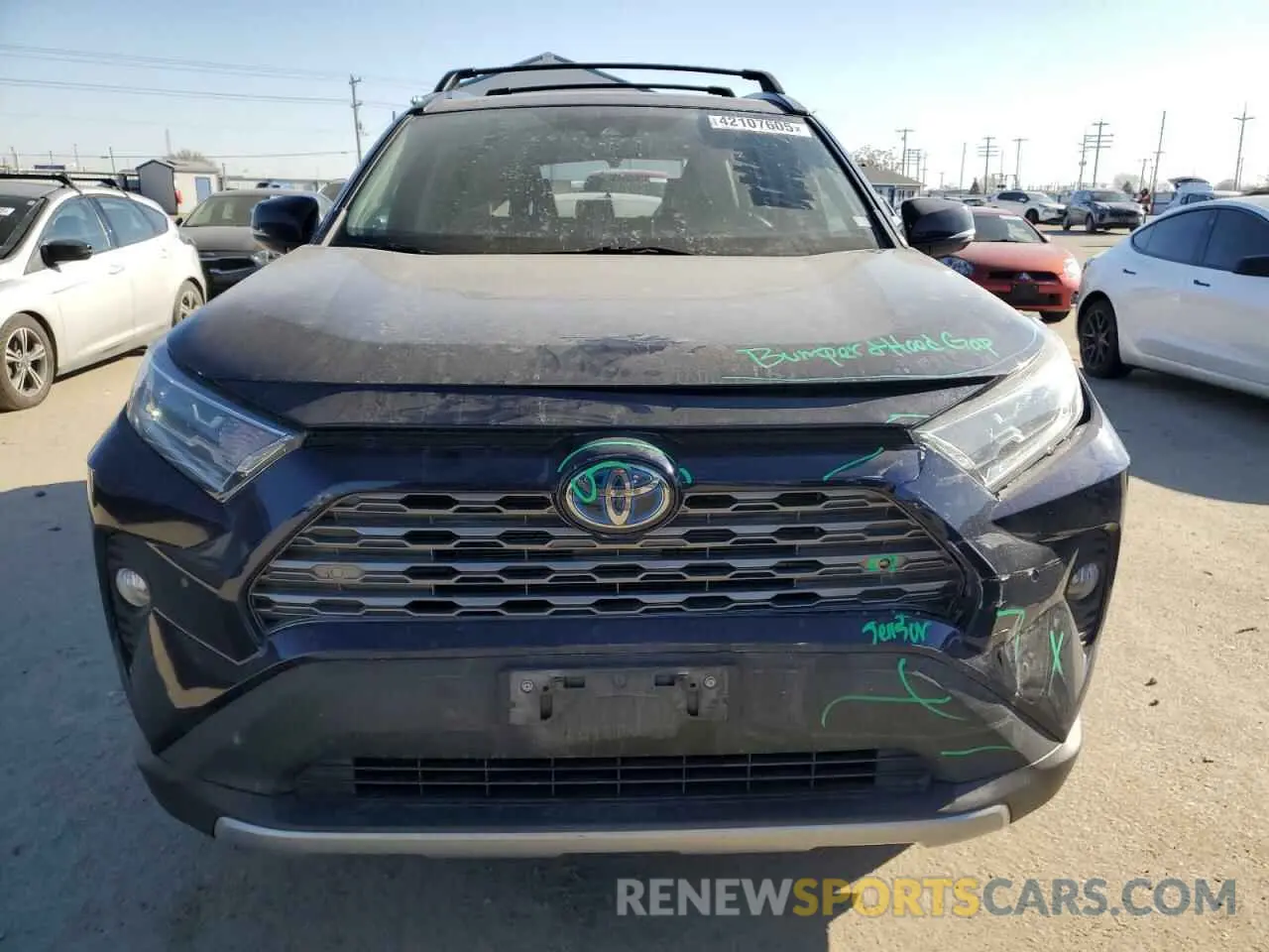 5 Photograph of a damaged car 2T3DWRFV9KW031866 TOYOTA RAV4 2019
