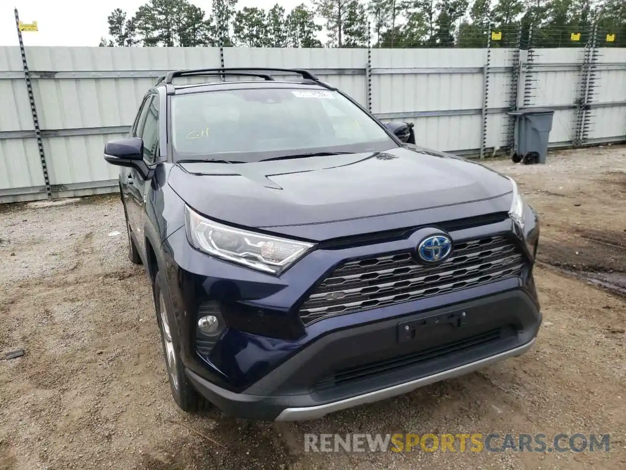 1 Photograph of a damaged car 2T3DWRFVXKW028703 TOYOTA RAV4 2019