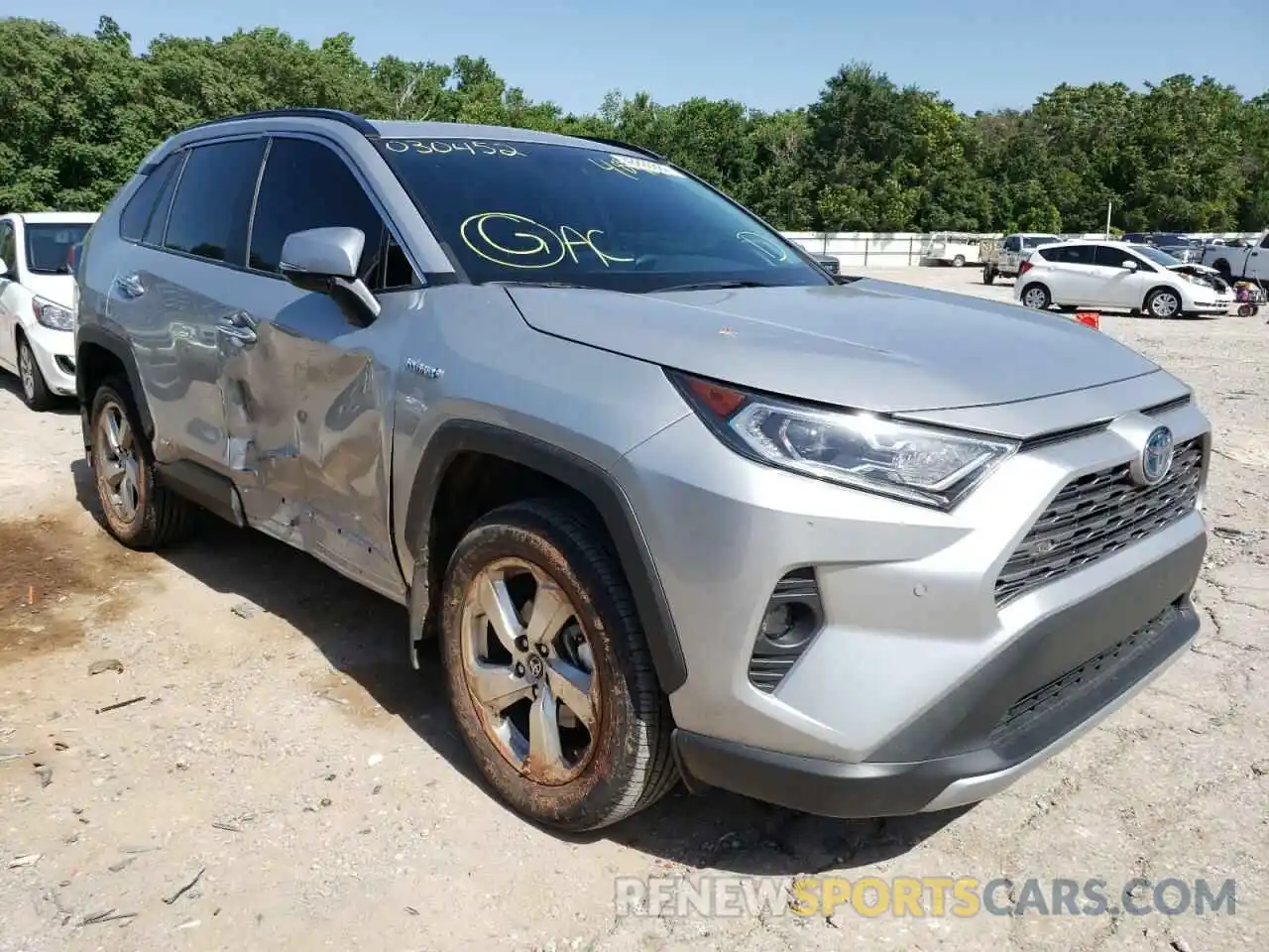 1 Photograph of a damaged car 2T3DWRFVXKW030452 TOYOTA RAV4 2019