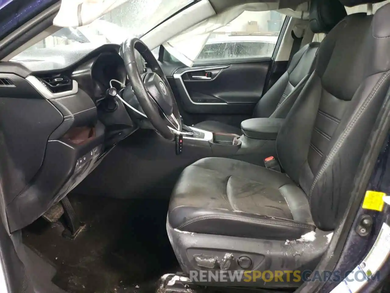 7 Photograph of a damaged car 2T3DWRFVXKW031102 TOYOTA RAV4 2019