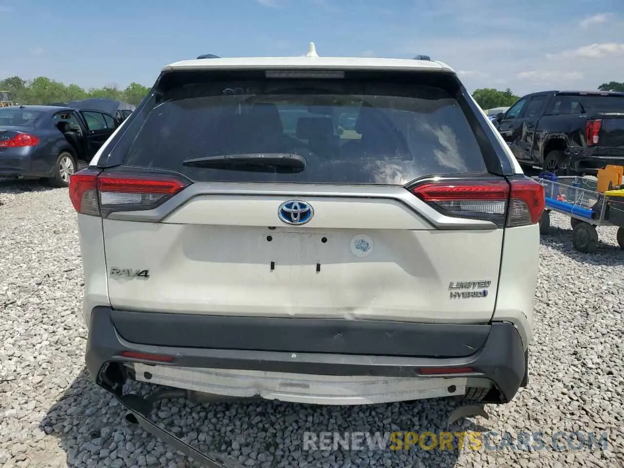 6 Photograph of a damaged car 2T3DWRFVXKW039054 TOYOTA RAV4 2019