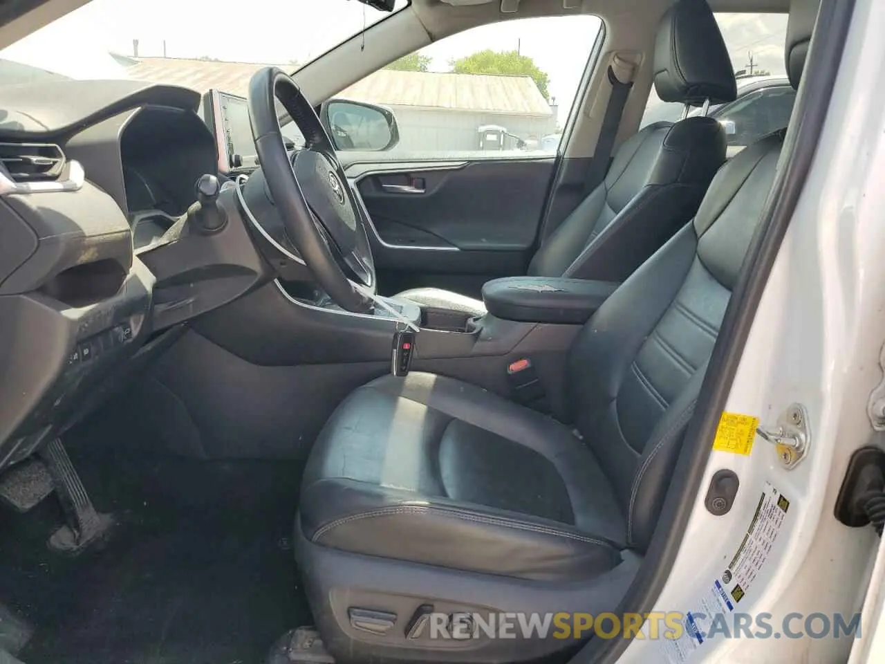 7 Photograph of a damaged car 2T3DWRFVXKW039054 TOYOTA RAV4 2019