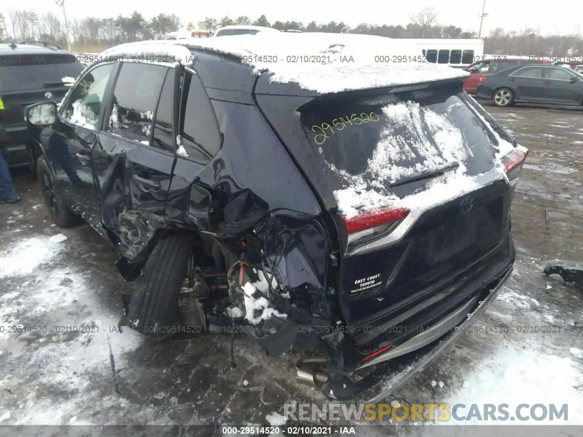 3 Photograph of a damaged car 2T3EWRFV0KW024048 TOYOTA RAV4 2019