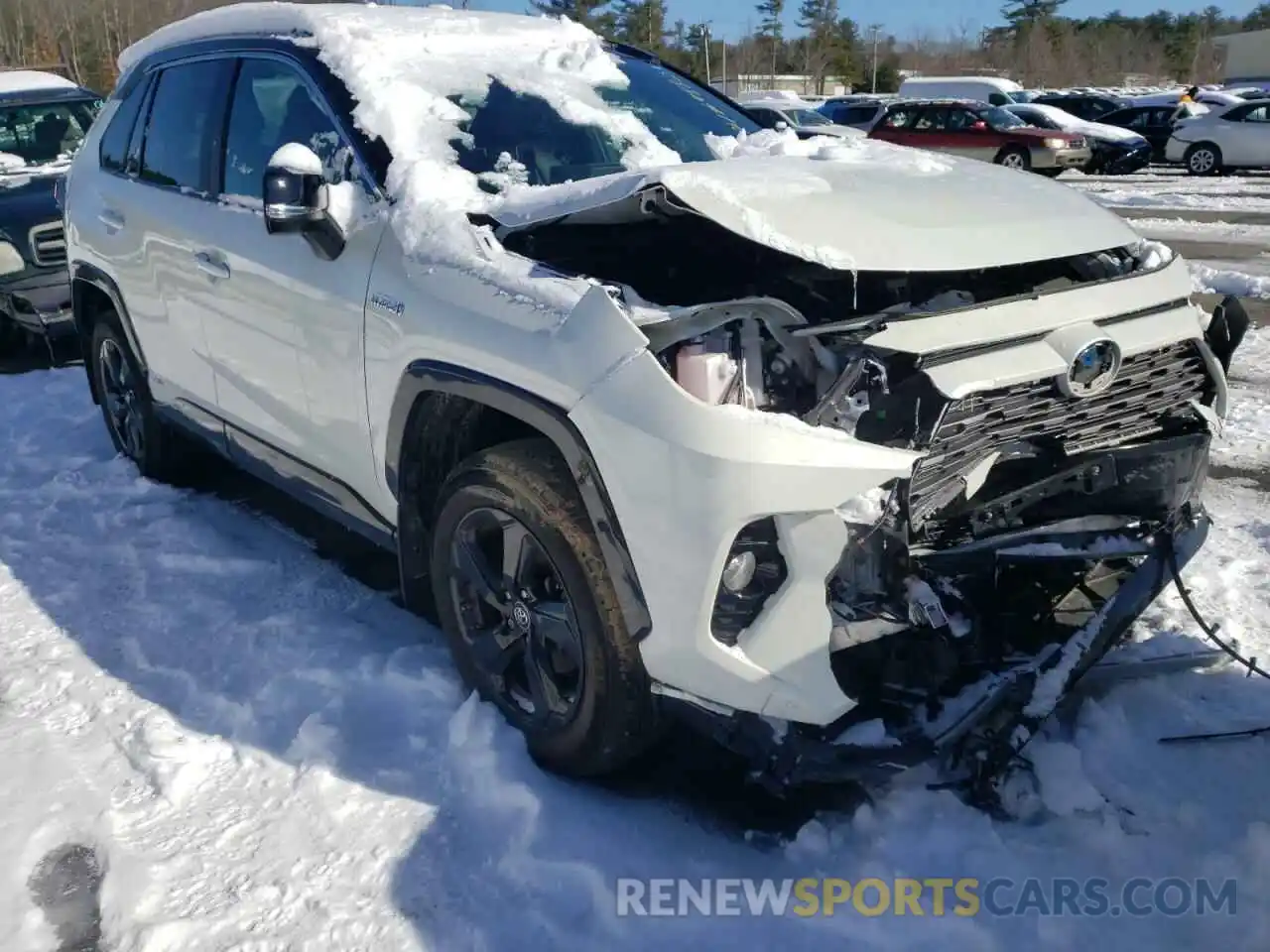 1 Photograph of a damaged car 2T3EWRFV1KW032790 TOYOTA RAV4 2019