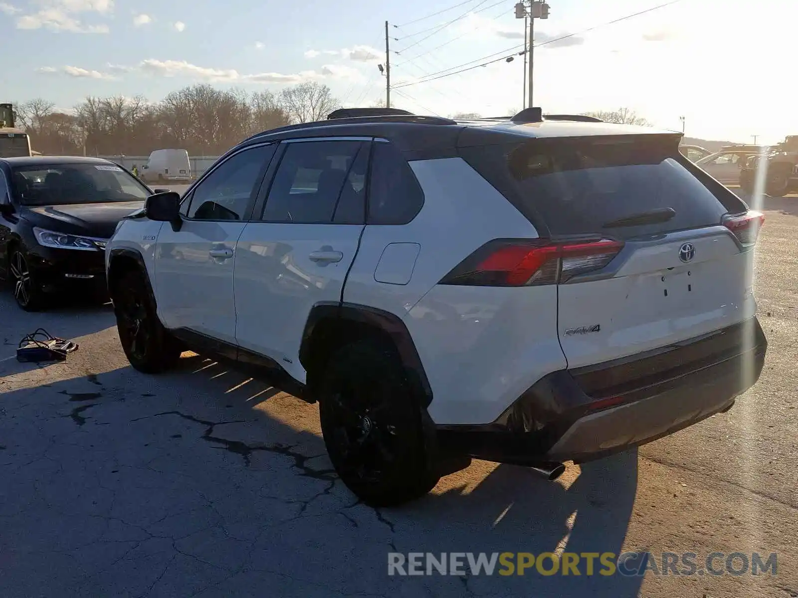 3 Photograph of a damaged car 2T3EWRFV2KW037335 TOYOTA RAV4 2019