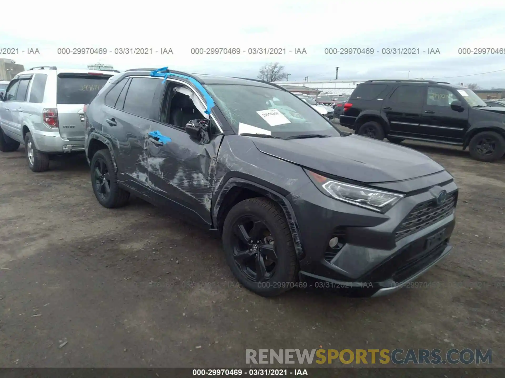 1 Photograph of a damaged car 2T3EWRFV3KW031656 TOYOTA RAV4 2019