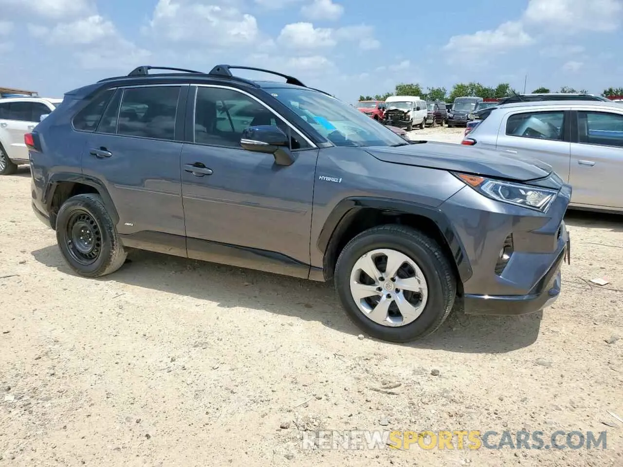 4 Photograph of a damaged car 2T3EWRFV3KW042642 TOYOTA RAV4 2019