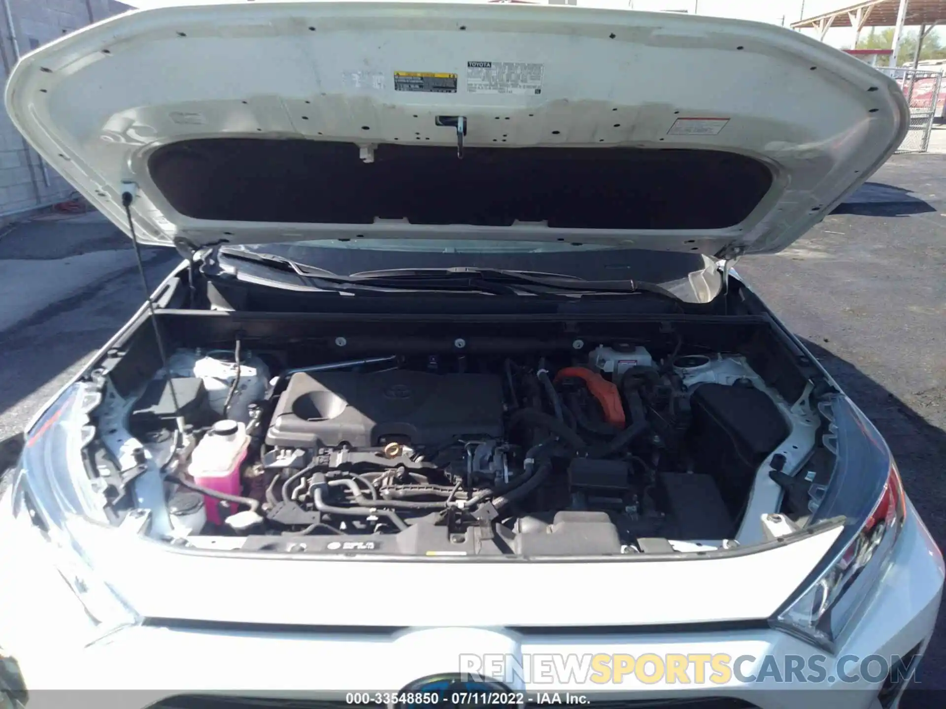 10 Photograph of a damaged car 2T3EWRFV4KW027728 TOYOTA RAV4 2019