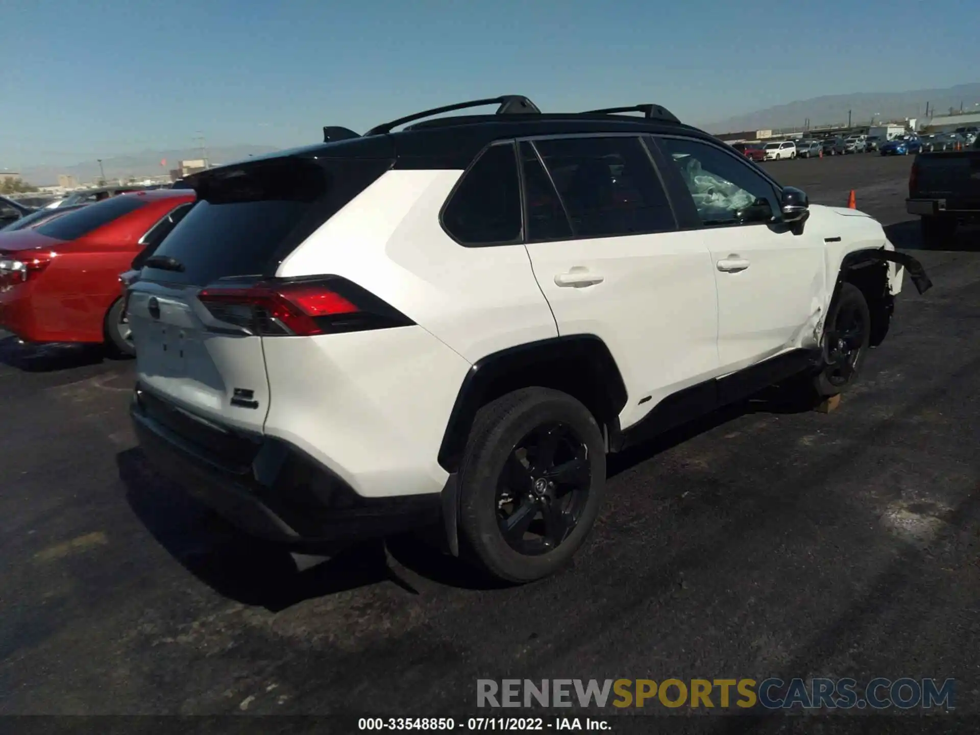 4 Photograph of a damaged car 2T3EWRFV4KW027728 TOYOTA RAV4 2019