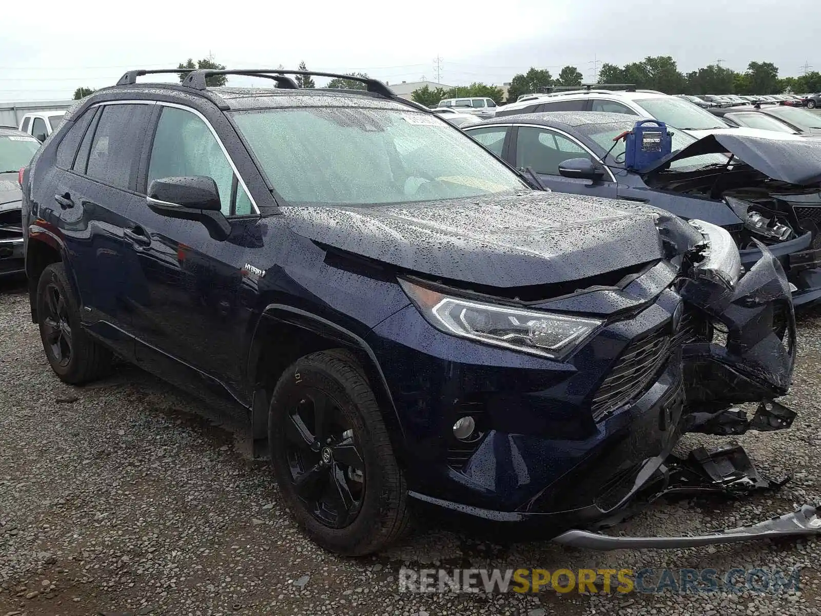 1 Photograph of a damaged car 2T3EWRFV4KW043217 TOYOTA RAV4 2019