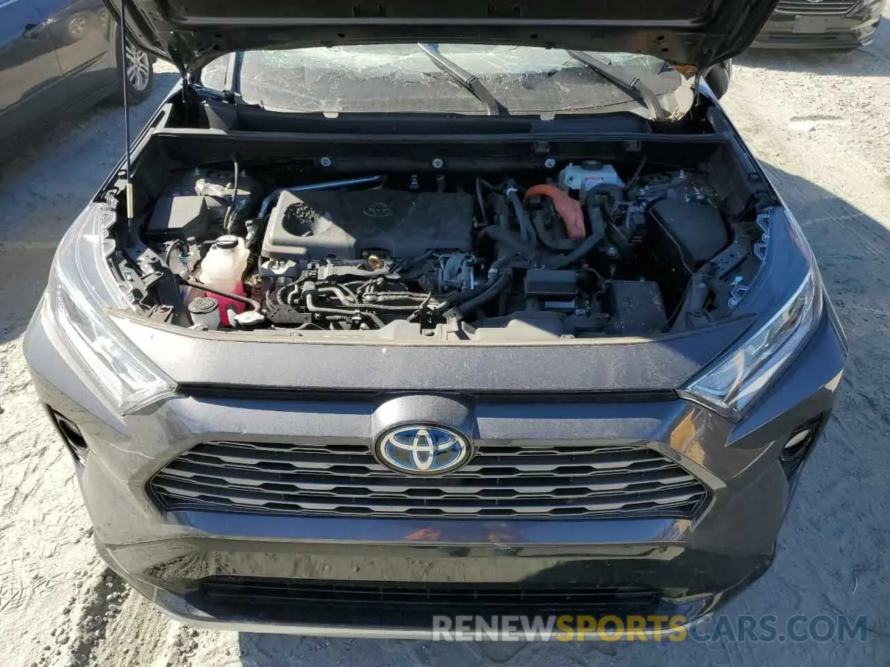 12 Photograph of a damaged car 2T3EWRFV5KW026135 TOYOTA RAV4 2019