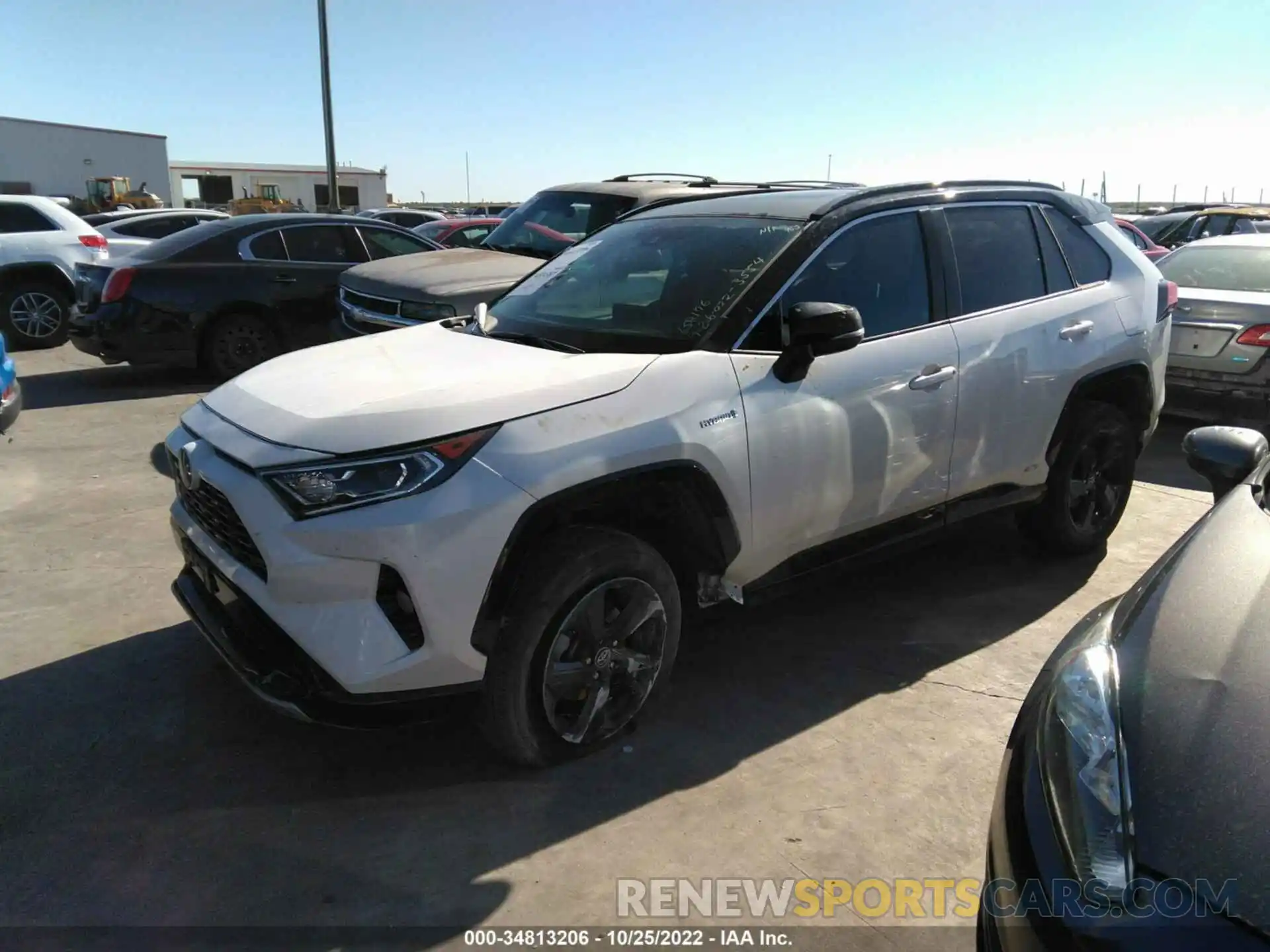 2 Photograph of a damaged car 2T3EWRFV5KW033554 TOYOTA RAV4 2019