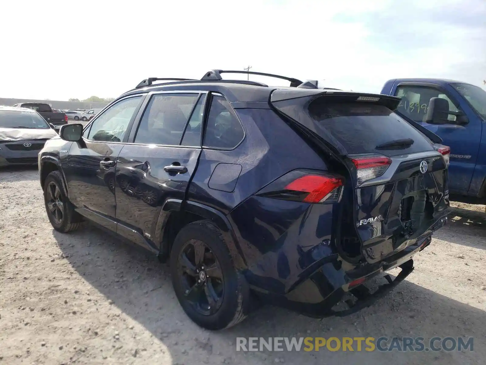 3 Photograph of a damaged car 2T3EWRFV5KW043498 TOYOTA RAV4 2019