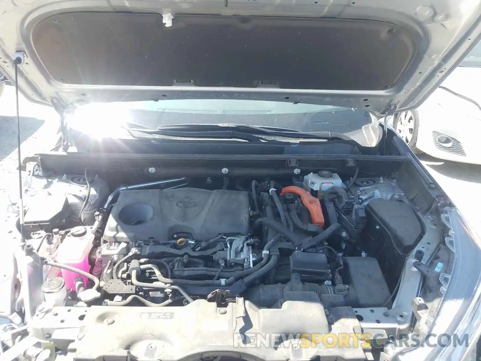 7 Photograph of a damaged car 2T3EWRFV6KW035684 TOYOTA RAV4 2019