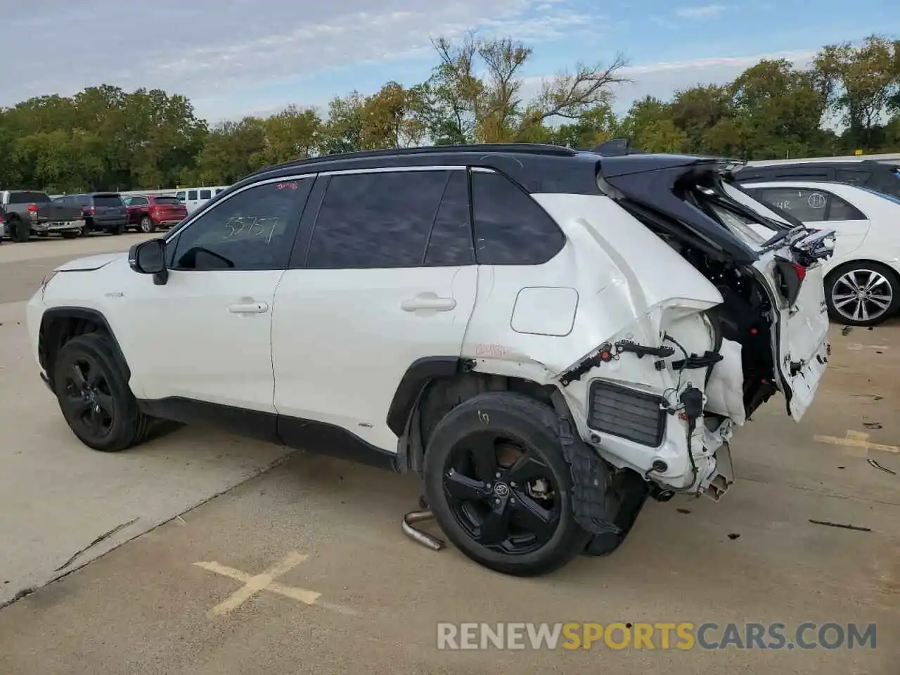 3 Photograph of a damaged car 2T3EWRFV7KW006890 TOYOTA RAV4 2019