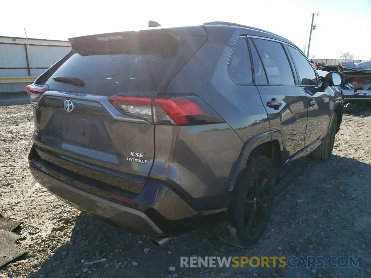 4 Photograph of a damaged car 2T3EWRFV8KW013590 TOYOTA RAV4 2019