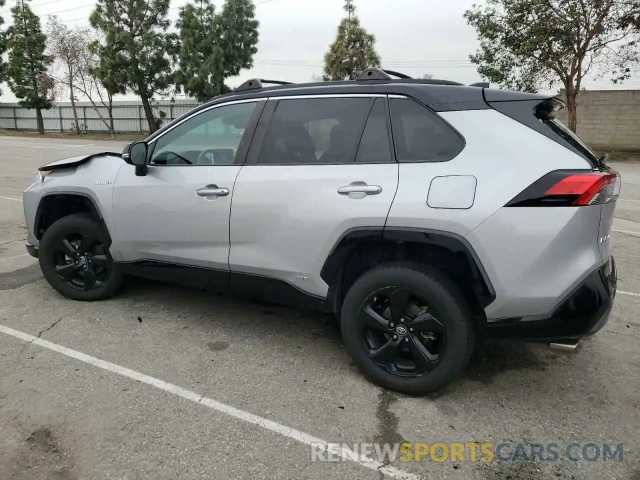 2 Photograph of a damaged car 2T3EWRFV8KW015632 TOYOTA RAV4 2019