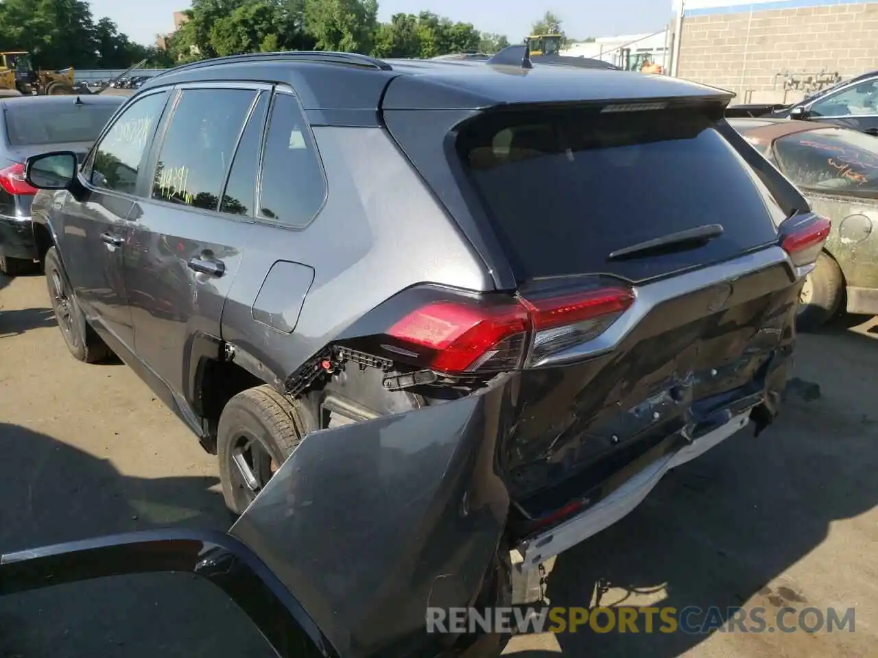 3 Photograph of a damaged car 2T3EWRFV8KW019826 TOYOTA RAV4 2019