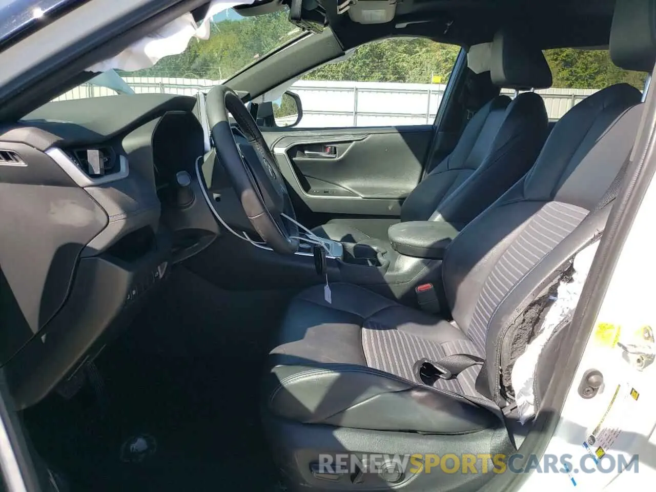 7 Photograph of a damaged car 2T3EWRFV8KW026730 TOYOTA RAV4 2019