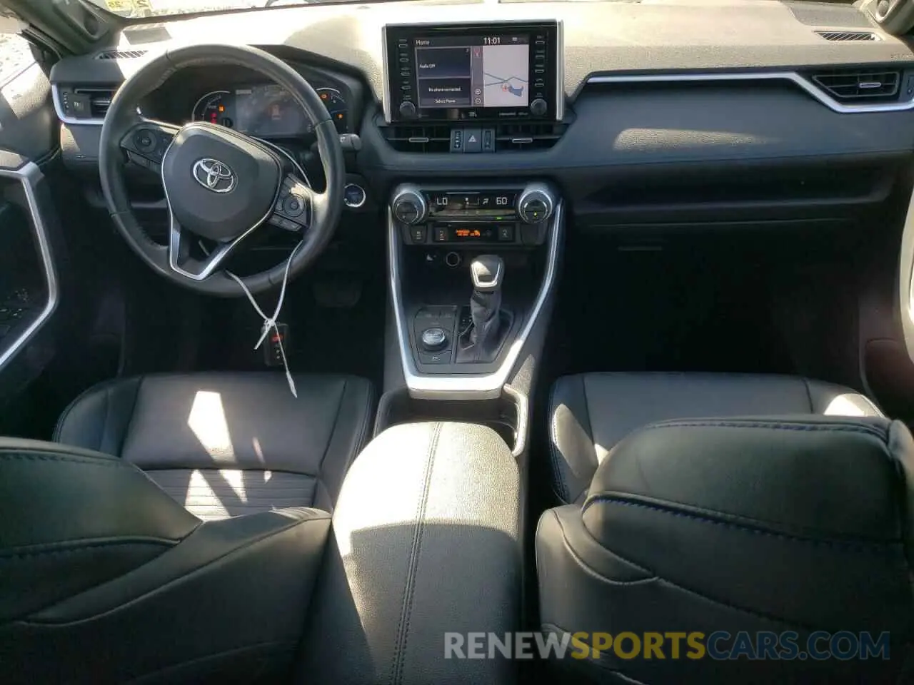 8 Photograph of a damaged car 2T3EWRFV8KW026730 TOYOTA RAV4 2019