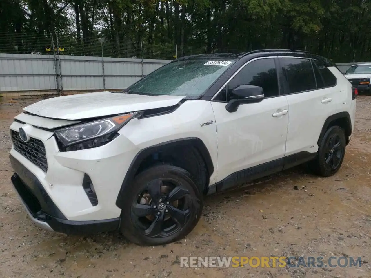 1 Photograph of a damaged car 2T3EWRFV8KW031409 TOYOTA RAV4 2019