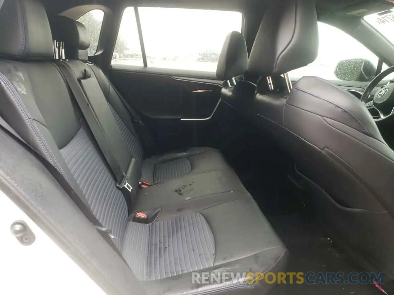 11 Photograph of a damaged car 2T3EWRFV8KW031409 TOYOTA RAV4 2019