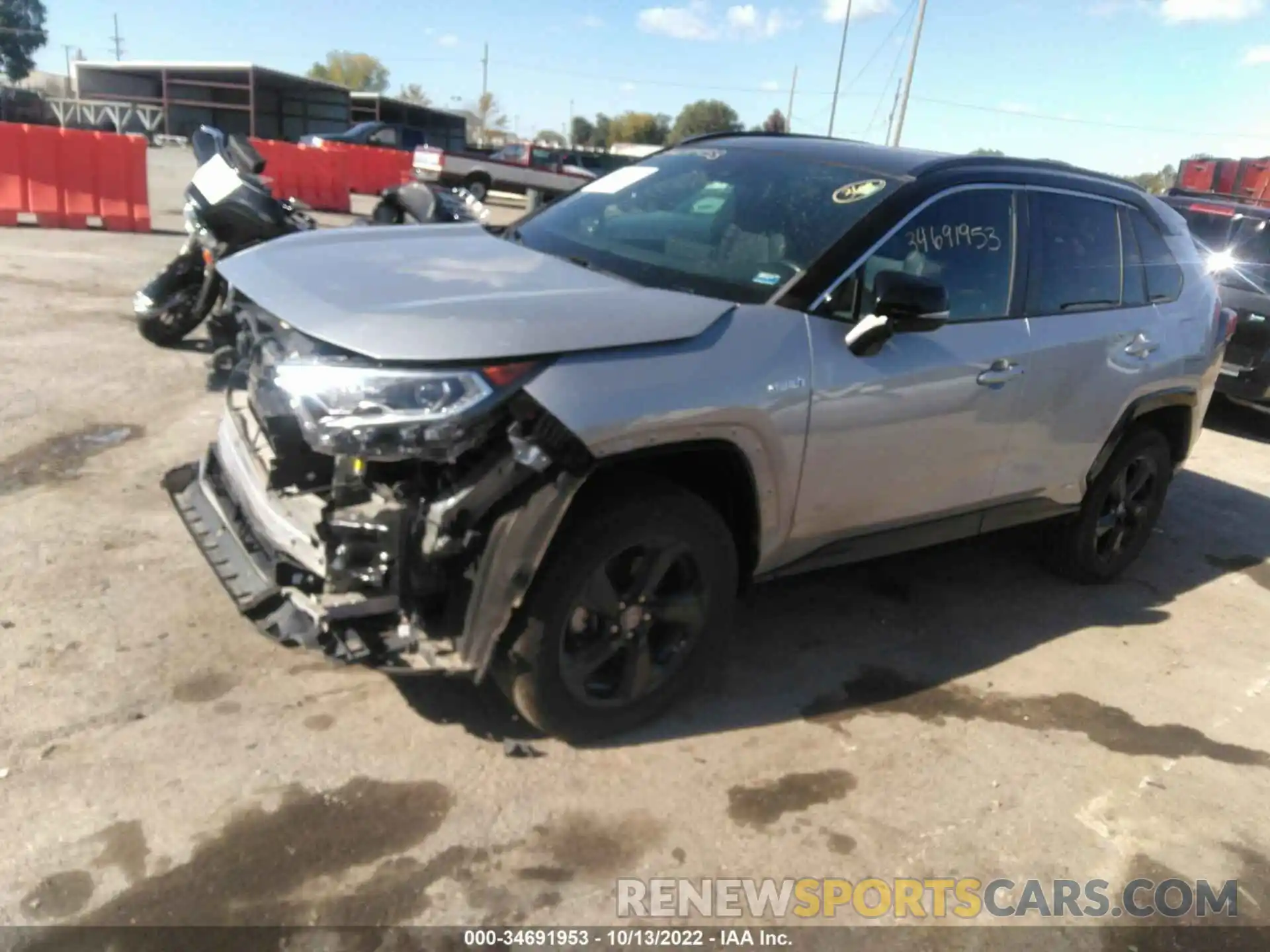 2 Photograph of a damaged car 2T3EWRFV9KW006308 TOYOTA RAV4 2019