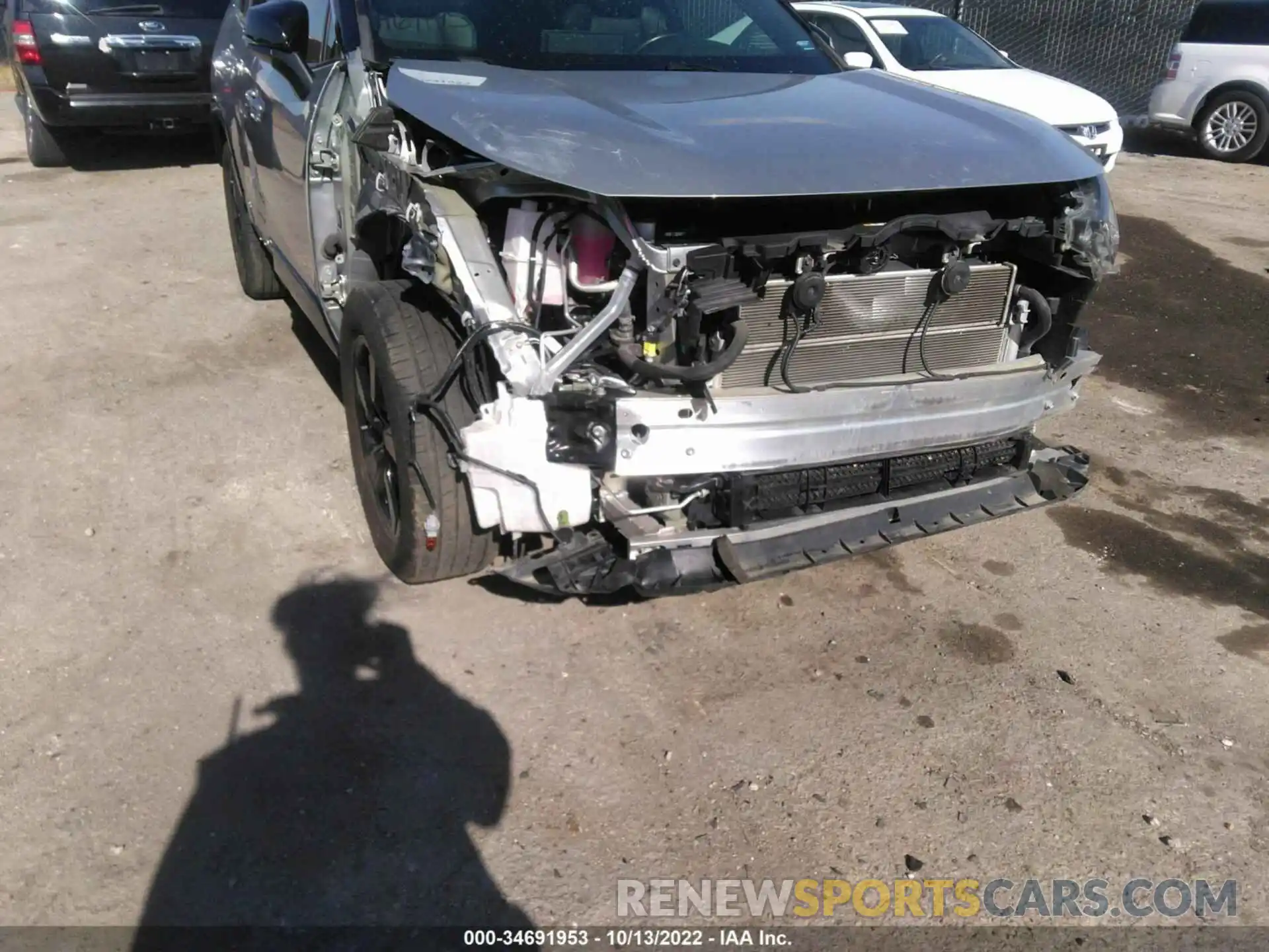 6 Photograph of a damaged car 2T3EWRFV9KW006308 TOYOTA RAV4 2019