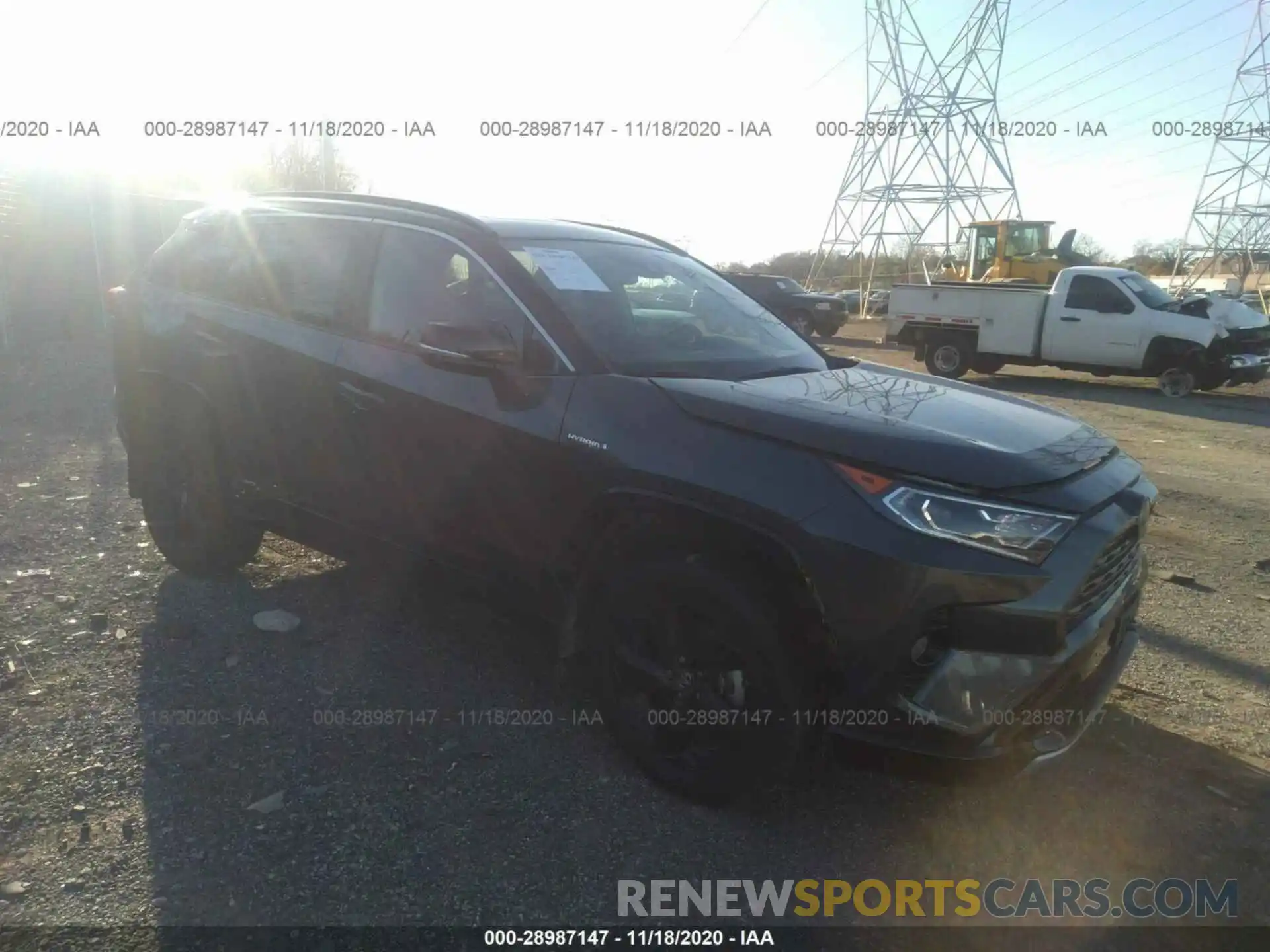 1 Photograph of a damaged car 2T3EWRFV9KW018541 TOYOTA RAV4 2019