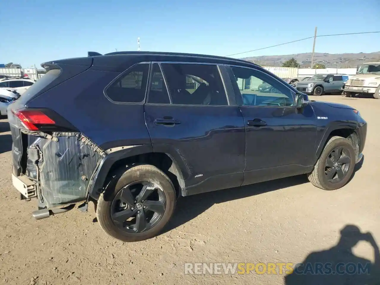 3 Photograph of a damaged car 2T3EWRFV9KW036974 TOYOTA RAV4 2019