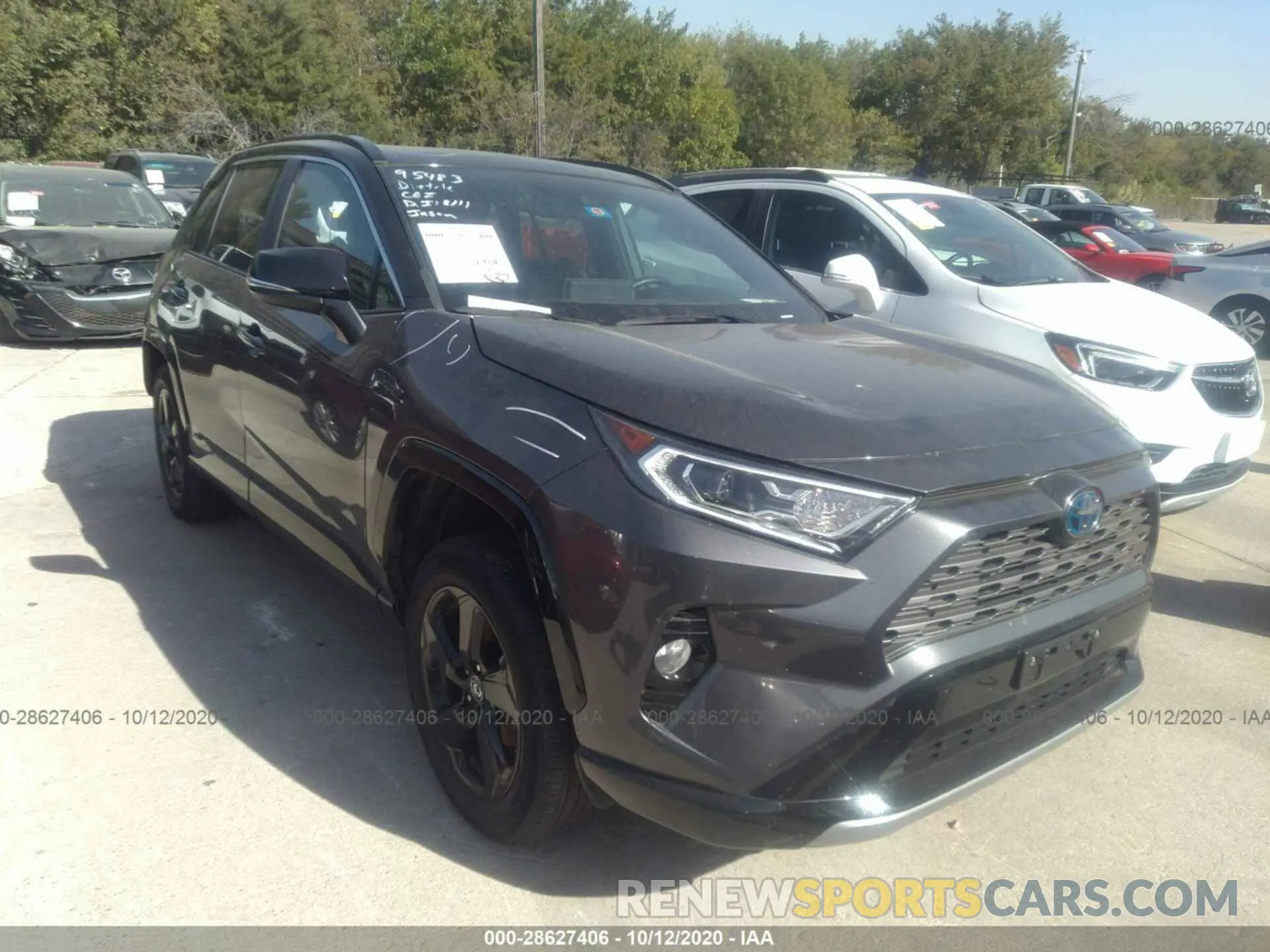 1 Photograph of a damaged car 2T3EWRFV9KW037249 TOYOTA RAV4 2019