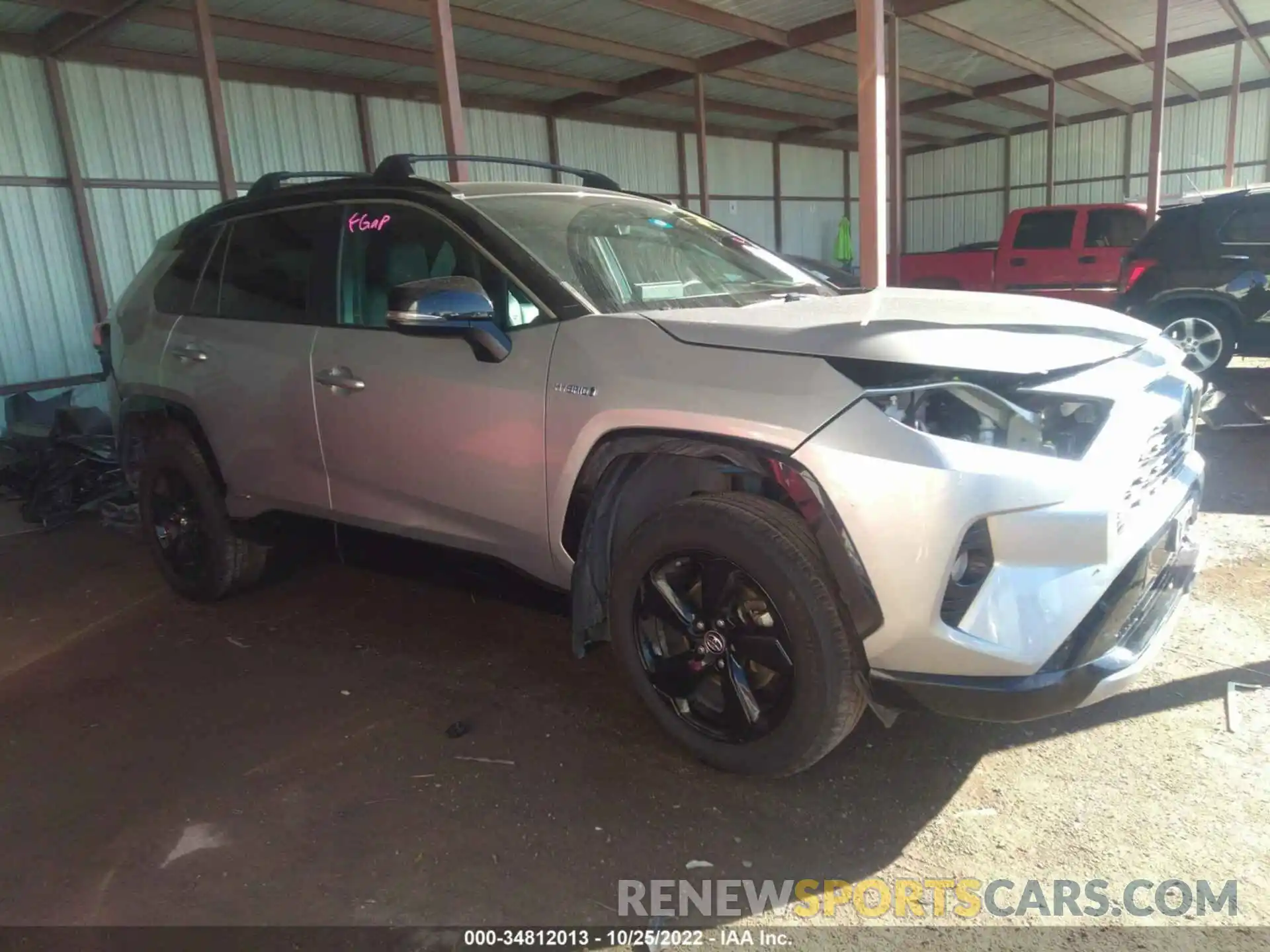 1 Photograph of a damaged car 2T3EWRFVXKW013834 TOYOTA RAV4 2019