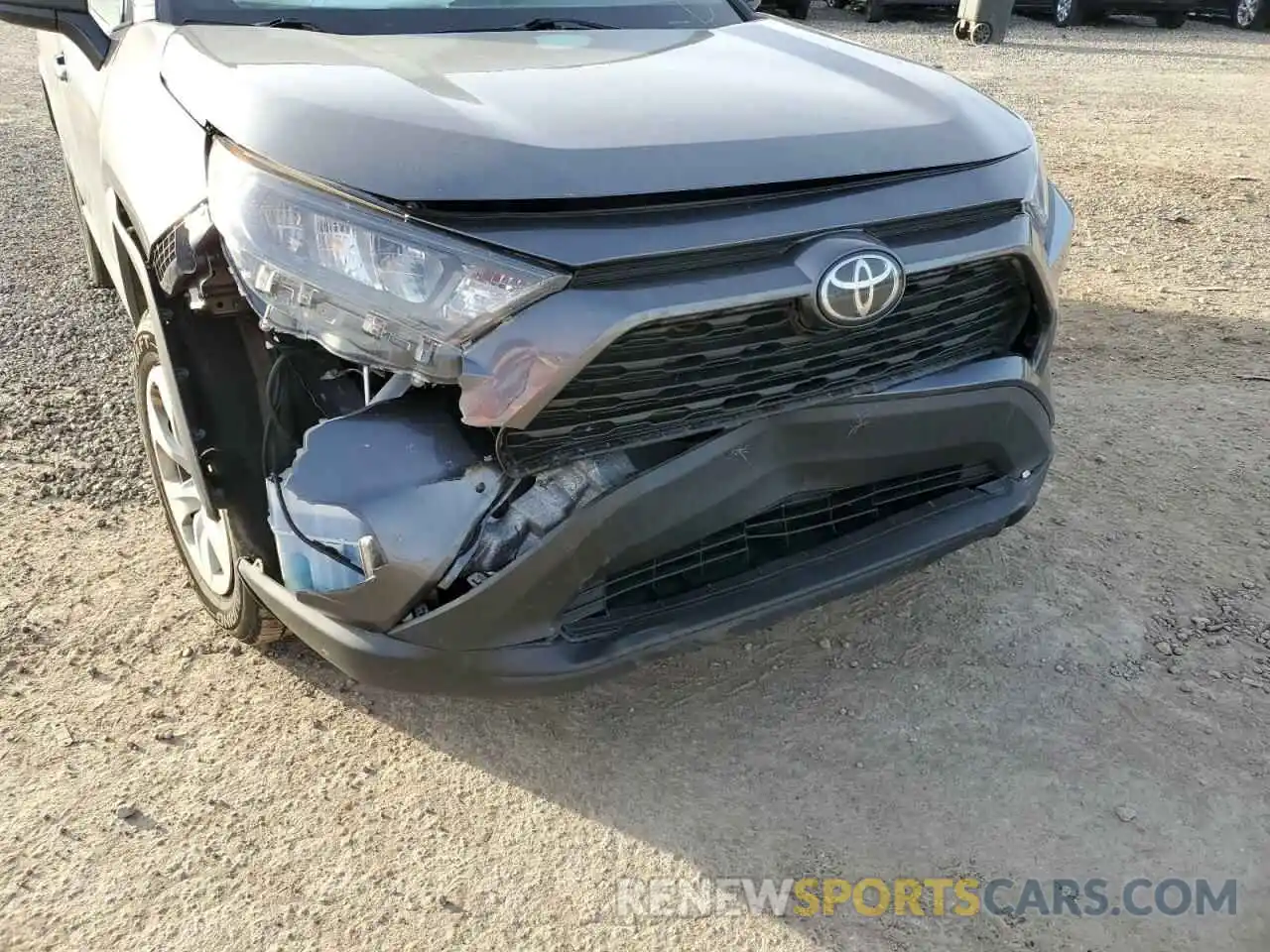 9 Photograph of a damaged car 2T3F1RFV0KC044191 TOYOTA RAV4 2019