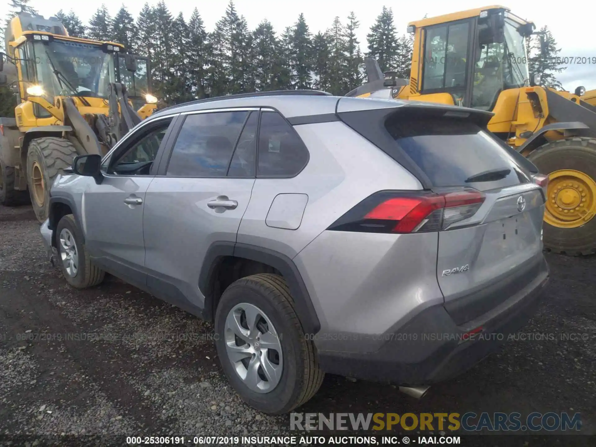 3 Photograph of a damaged car 2T3F1RFV0KW007186 TOYOTA RAV4 2019