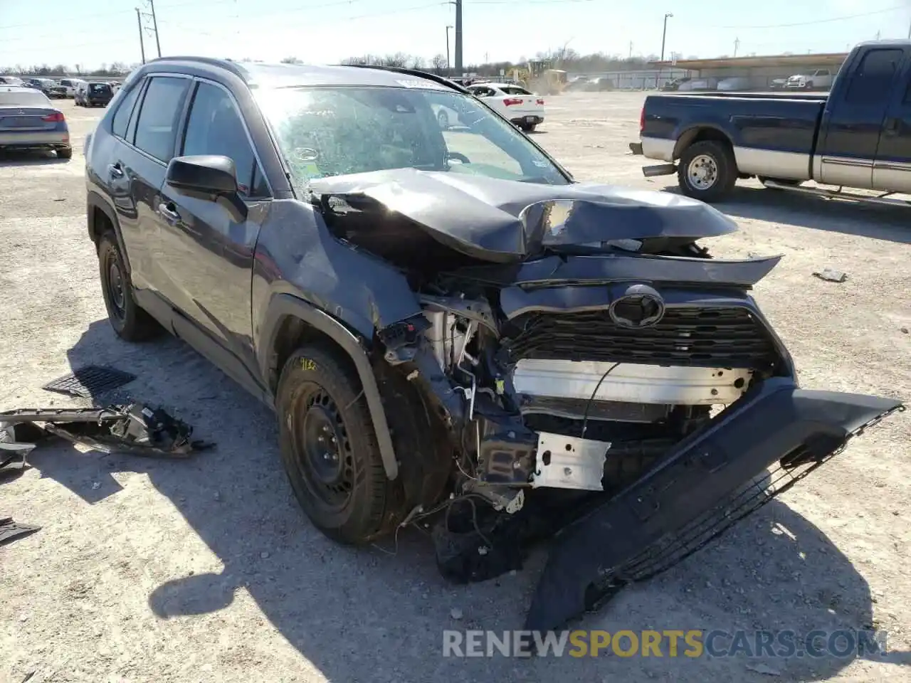 1 Photograph of a damaged car 2T3F1RFV0KW020083 TOYOTA RAV4 2019