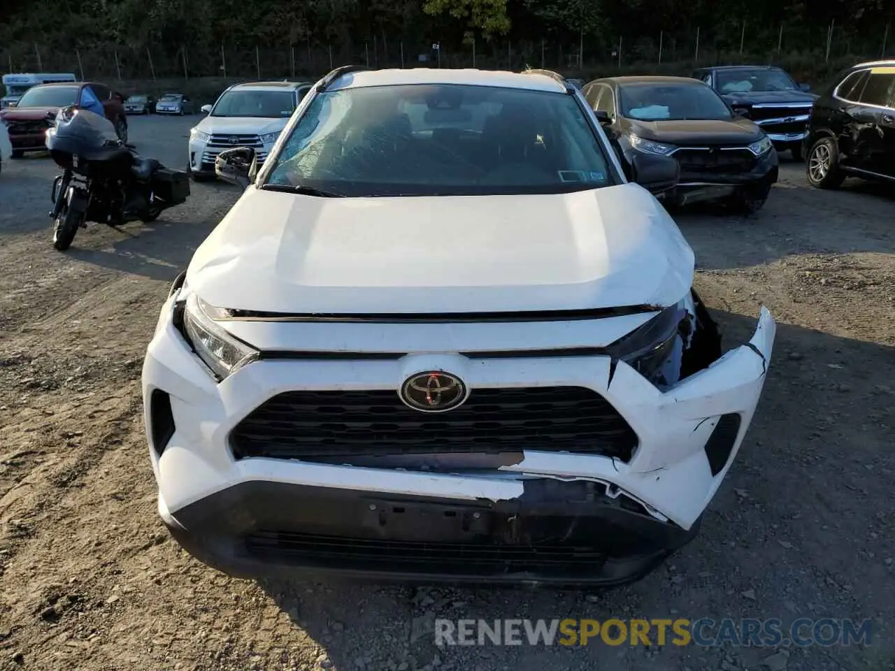 5 Photograph of a damaged car 2T3F1RFV0KW020813 TOYOTA RAV4 2019