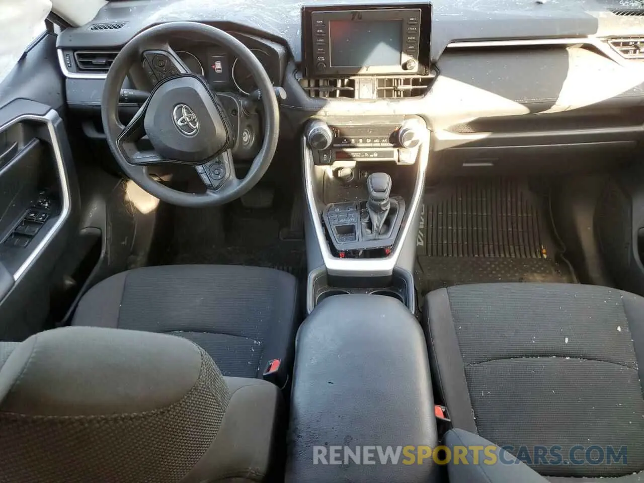 8 Photograph of a damaged car 2T3F1RFV0KW020813 TOYOTA RAV4 2019