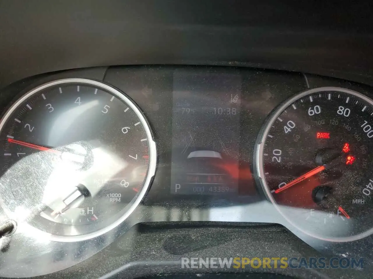 9 Photograph of a damaged car 2T3F1RFV0KW032850 TOYOTA RAV4 2019