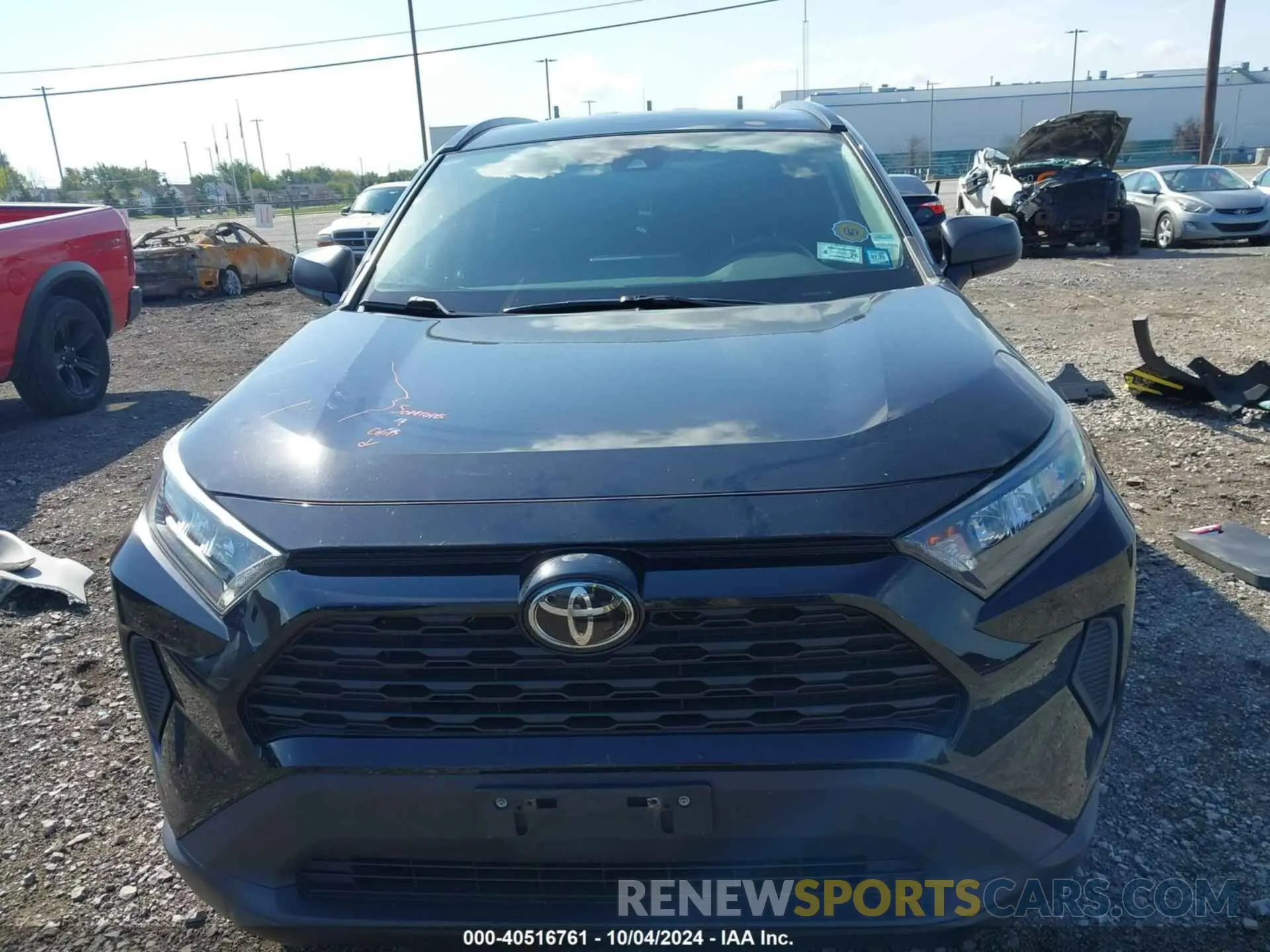12 Photograph of a damaged car 2T3F1RFV0KW033710 TOYOTA RAV4 2019
