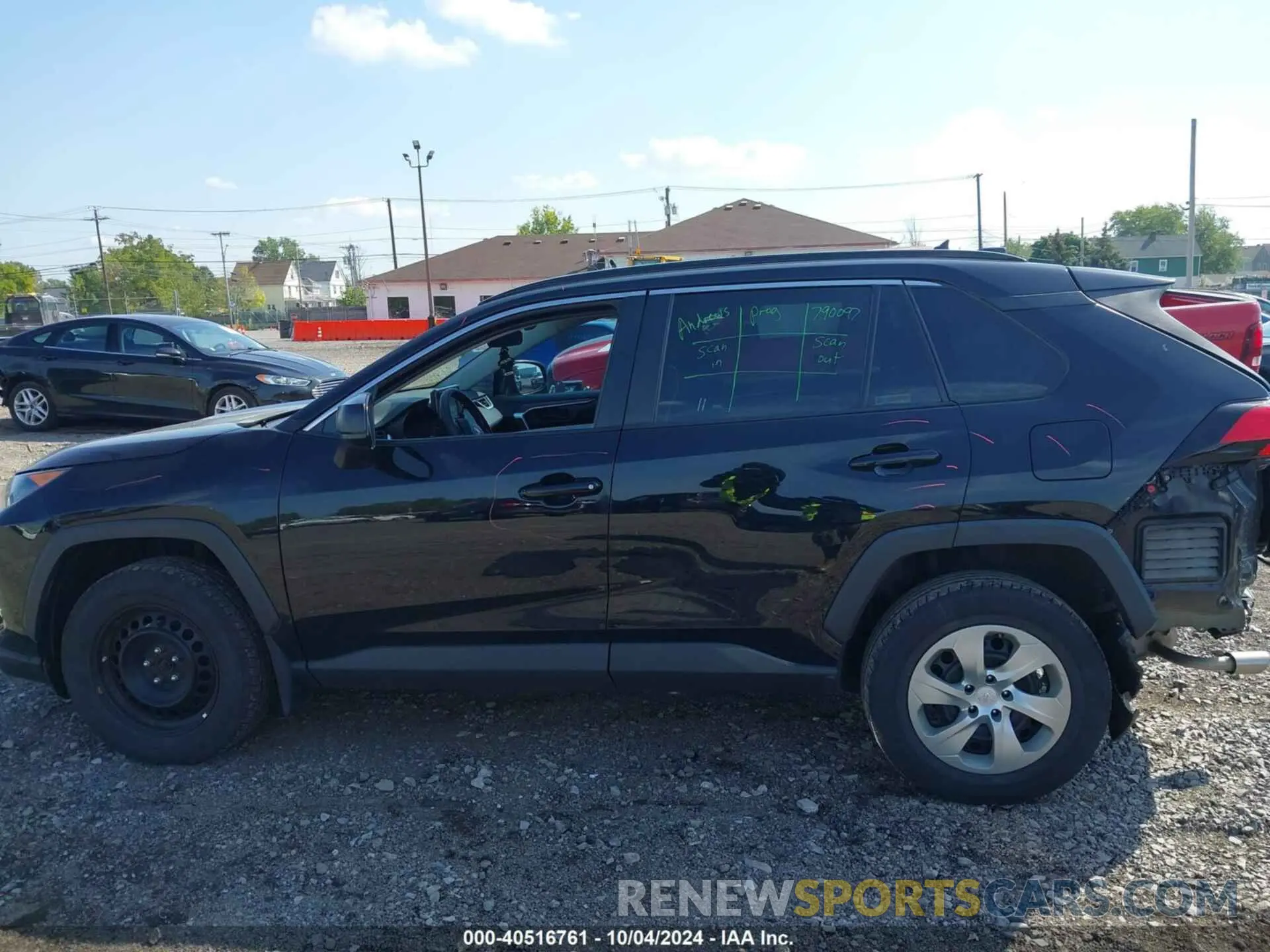 14 Photograph of a damaged car 2T3F1RFV0KW033710 TOYOTA RAV4 2019