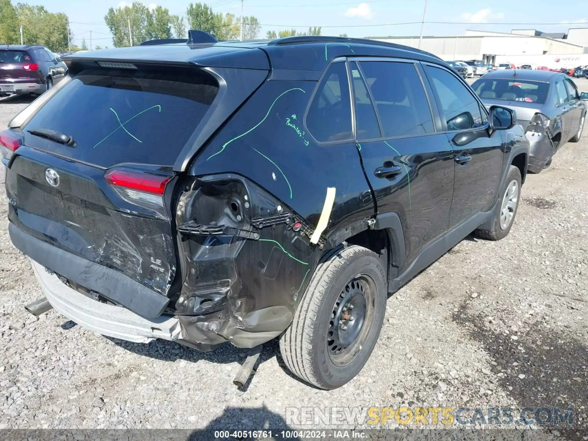 4 Photograph of a damaged car 2T3F1RFV0KW033710 TOYOTA RAV4 2019