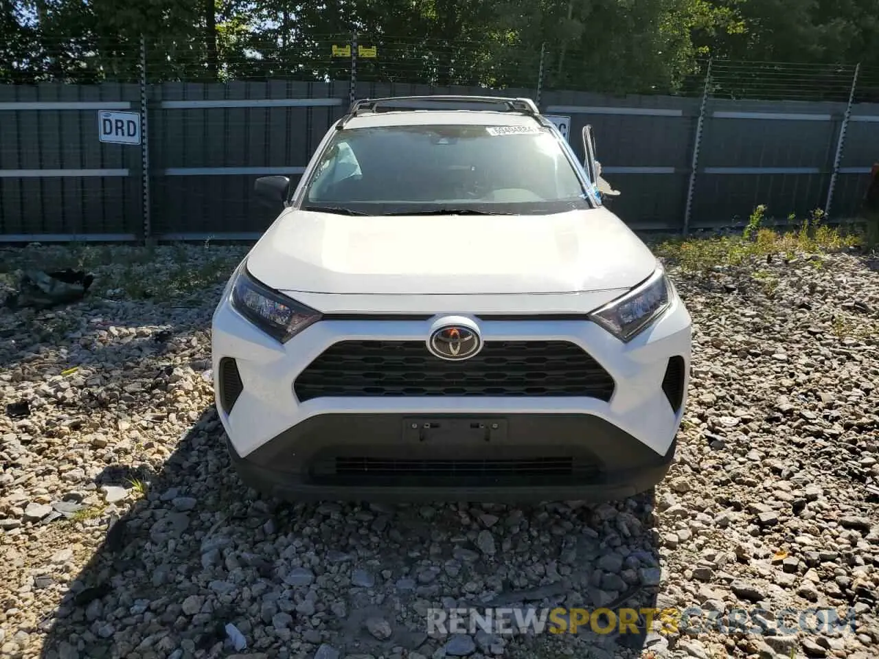 5 Photograph of a damaged car 2T3F1RFV1KC026752 TOYOTA RAV4 2019
