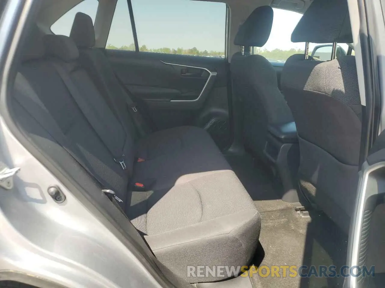 11 Photograph of a damaged car 2T3F1RFV1KC030025 TOYOTA RAV4 2019