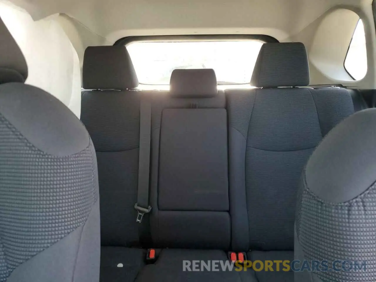 10 Photograph of a damaged car 2T3F1RFV1KC030087 TOYOTA RAV4 2019