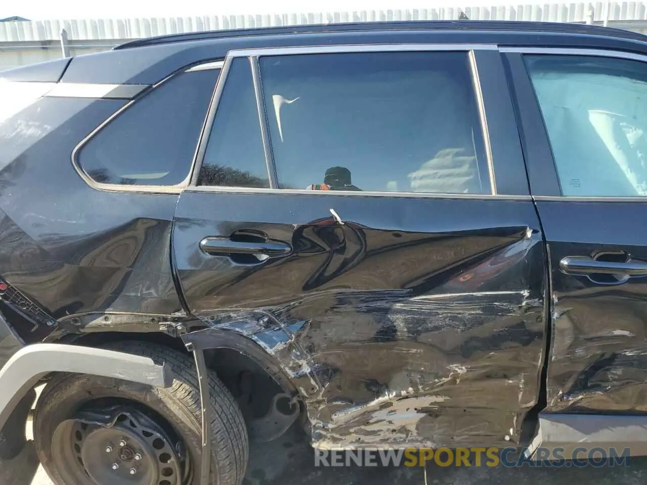 12 Photograph of a damaged car 2T3F1RFV1KC030087 TOYOTA RAV4 2019
