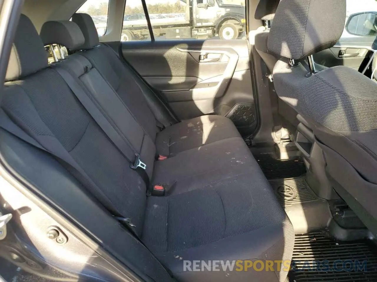 11 Photograph of a damaged car 2T3F1RFV1KW025244 TOYOTA RAV4 2019