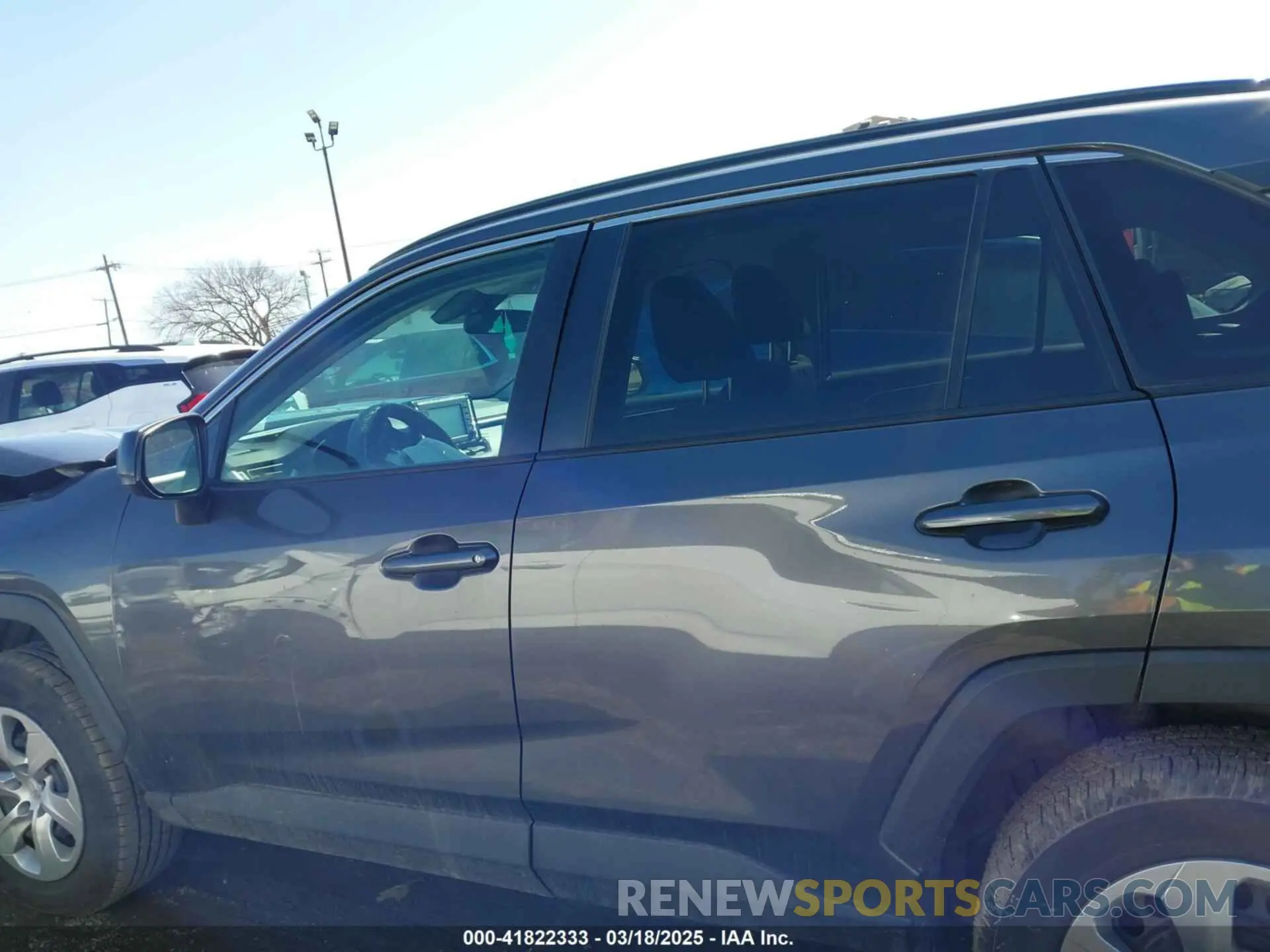 14 Photograph of a damaged car 2T3F1RFV1KW031478 TOYOTA RAV4 2019