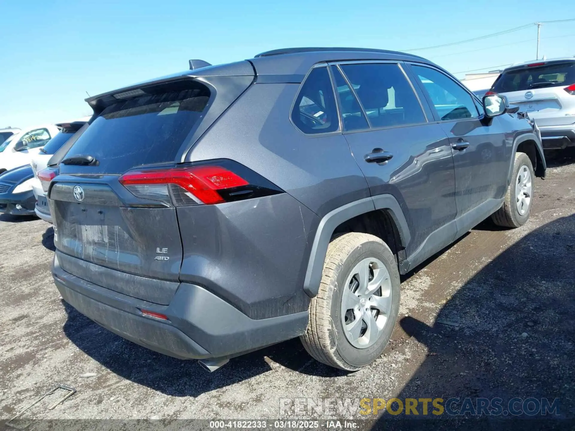 4 Photograph of a damaged car 2T3F1RFV1KW031478 TOYOTA RAV4 2019